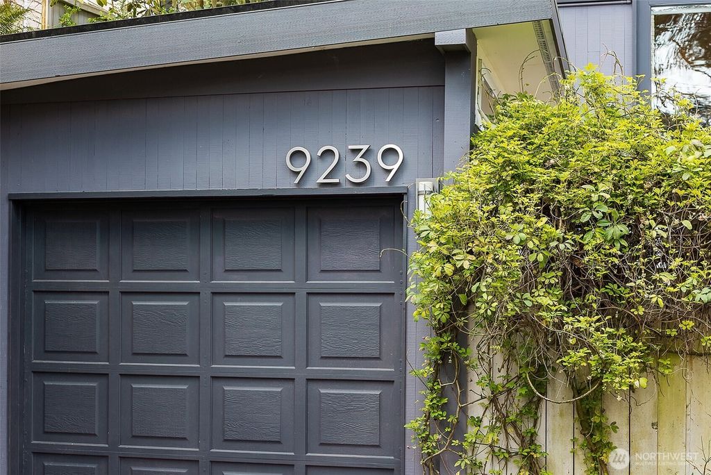 Photo of 9239 Matthews Avenue NE, Seattle, WA 98115 (MLS # 2348512)