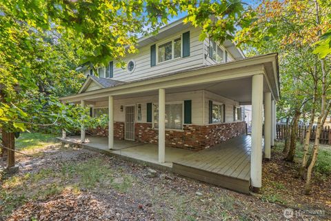 Photo of 506 SE Pope Street, Wilbur, WA 99185 (MLS # 2435645)