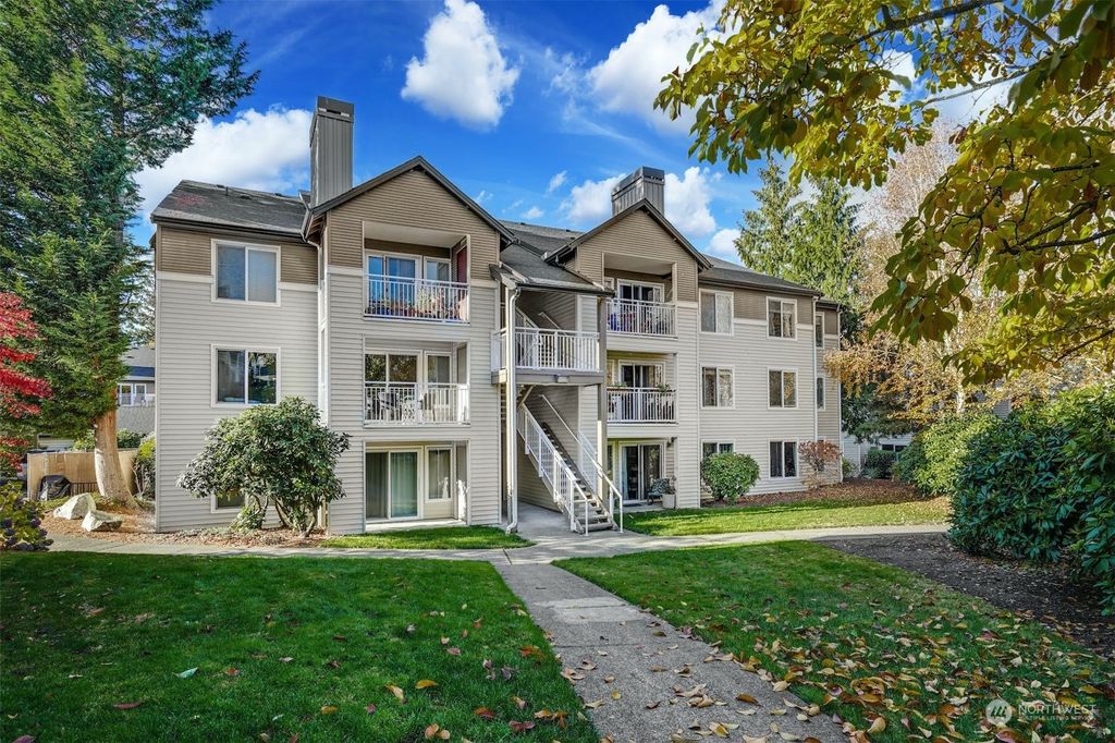 Photo of 12303 Harbour Pointe Boulevard #V204, Mukilteo, WA 98275 (MLS # 2025118)