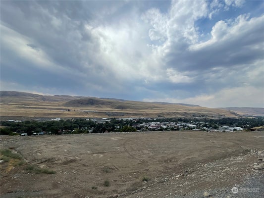 10 PARKS DR, OKANOGAN, WA 98840 - Image 3974d822bb9fce22bc5ffdcea2bda631/3838125853