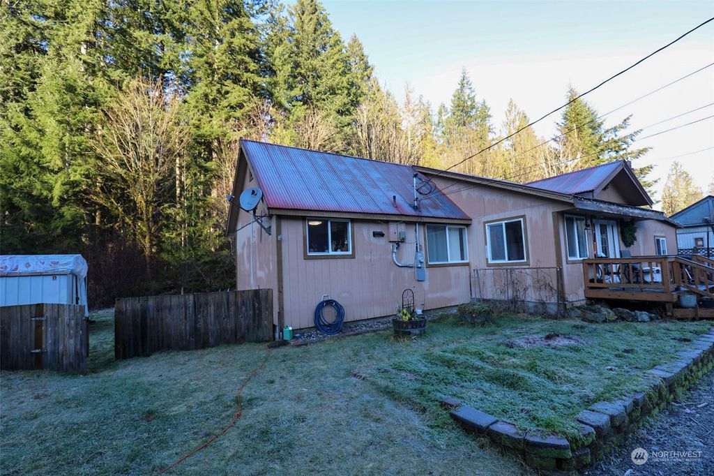 Photo of 26610 469th Avenue NE, Darrington, WA 98241 (MLS # 2323970)