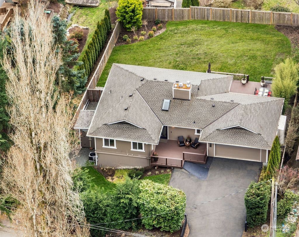 Photo of 8129 NE 141st Street, Kirkland, WA 98034 (MLS # 2204068)