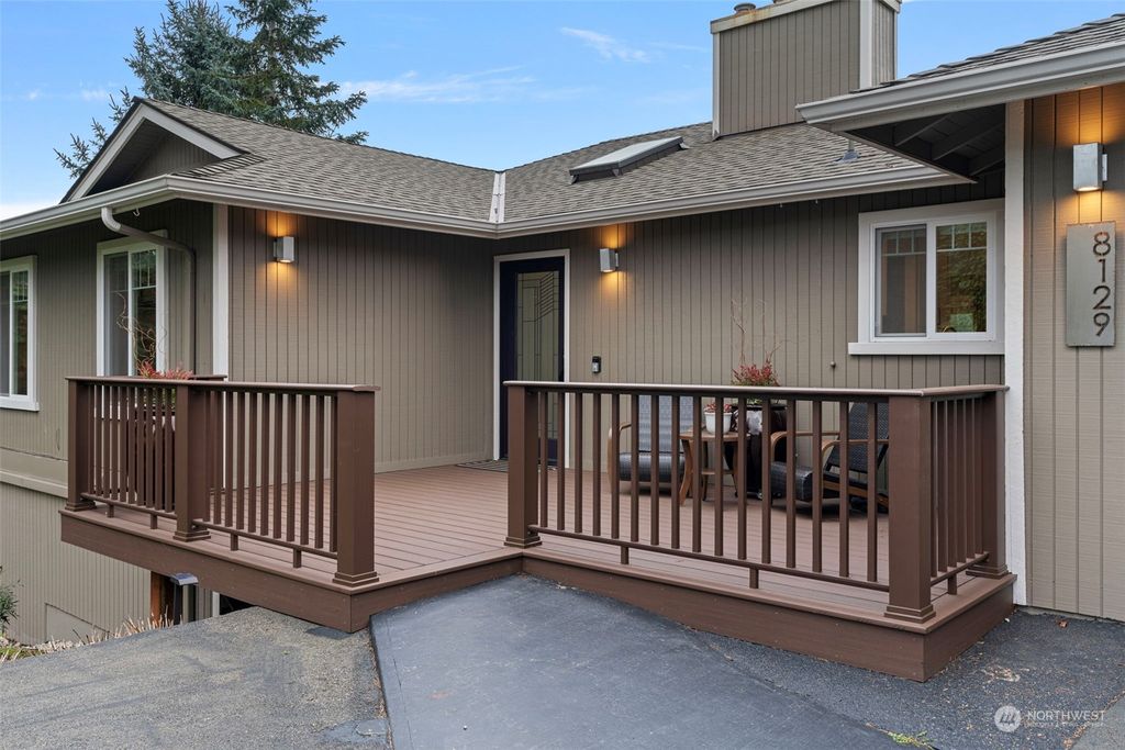 Photo of 8129 NE 141st Street, Kirkland, WA 98034 (MLS # 2204068)