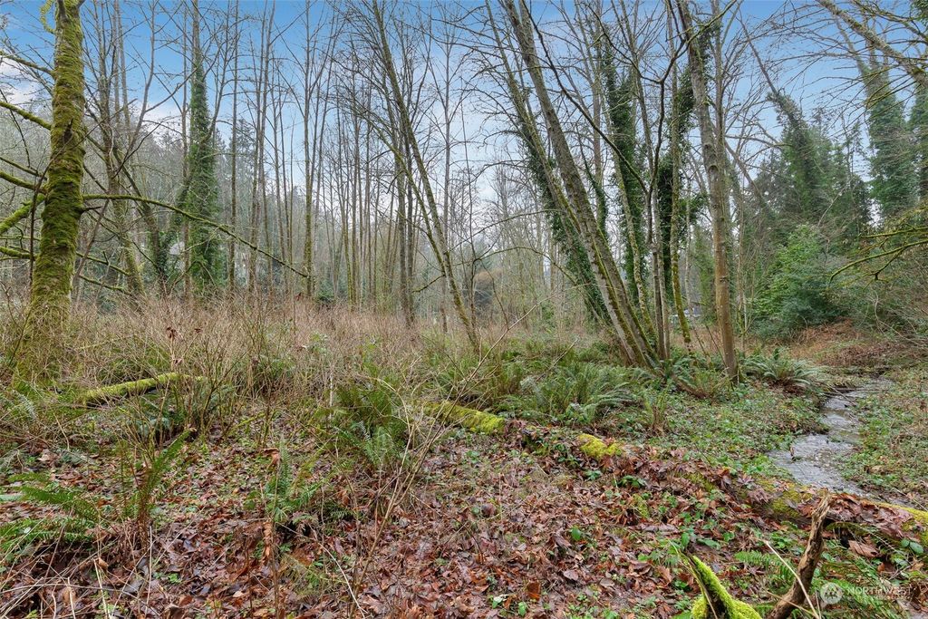Photo of 16 XXX 76th Place NE, Kenmore, WA 98028 (MLS # 2323572)