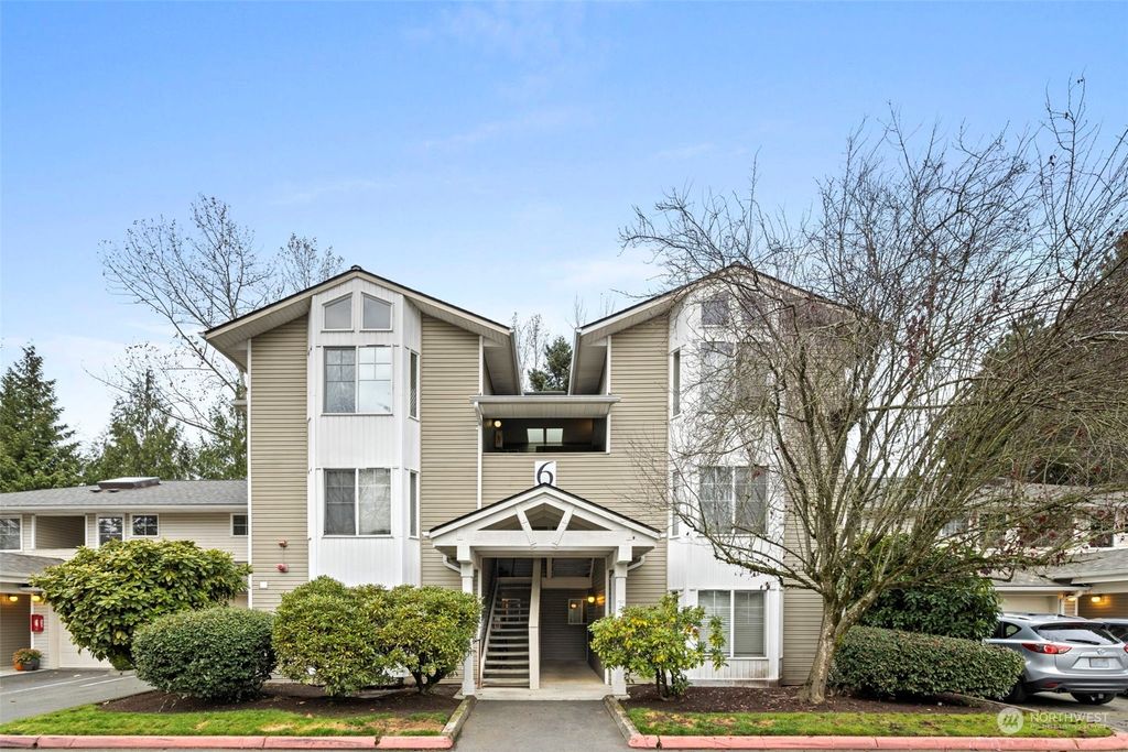 Photo of 2001 120th Place SE #6-104, Everett, WA 98208 (MLS # 2179767)