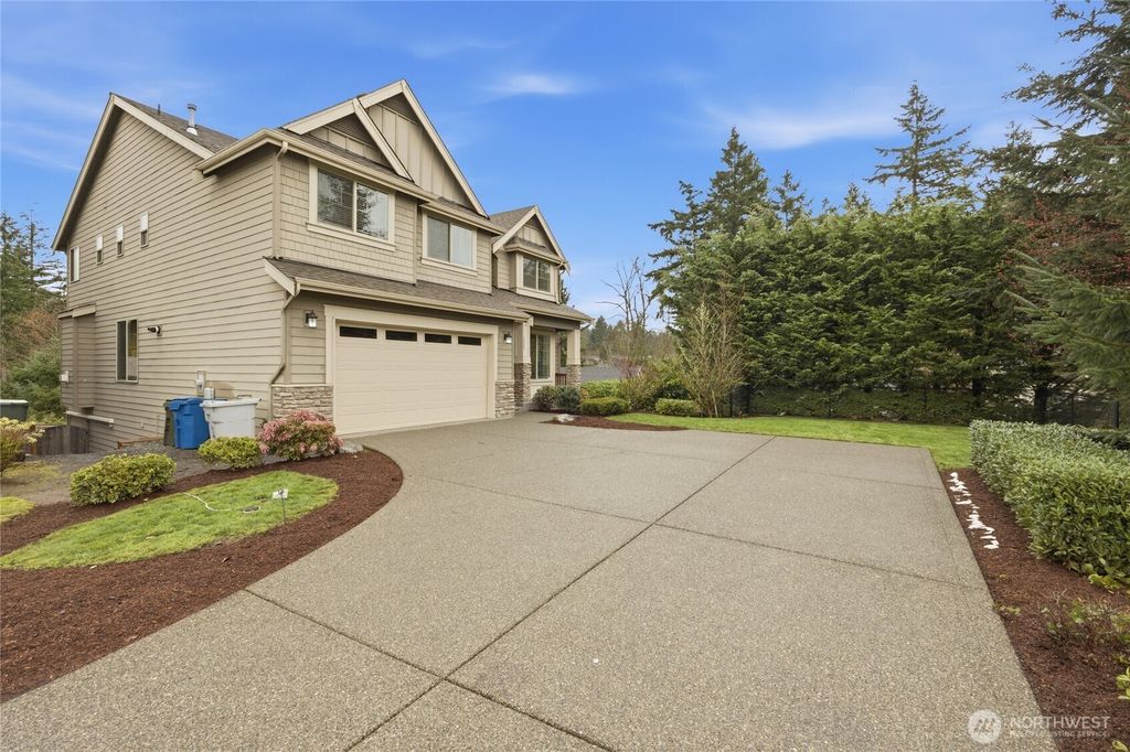Photo of 5236 NE 11th Court, Renton, WA 98059 (MLS # 2480833)