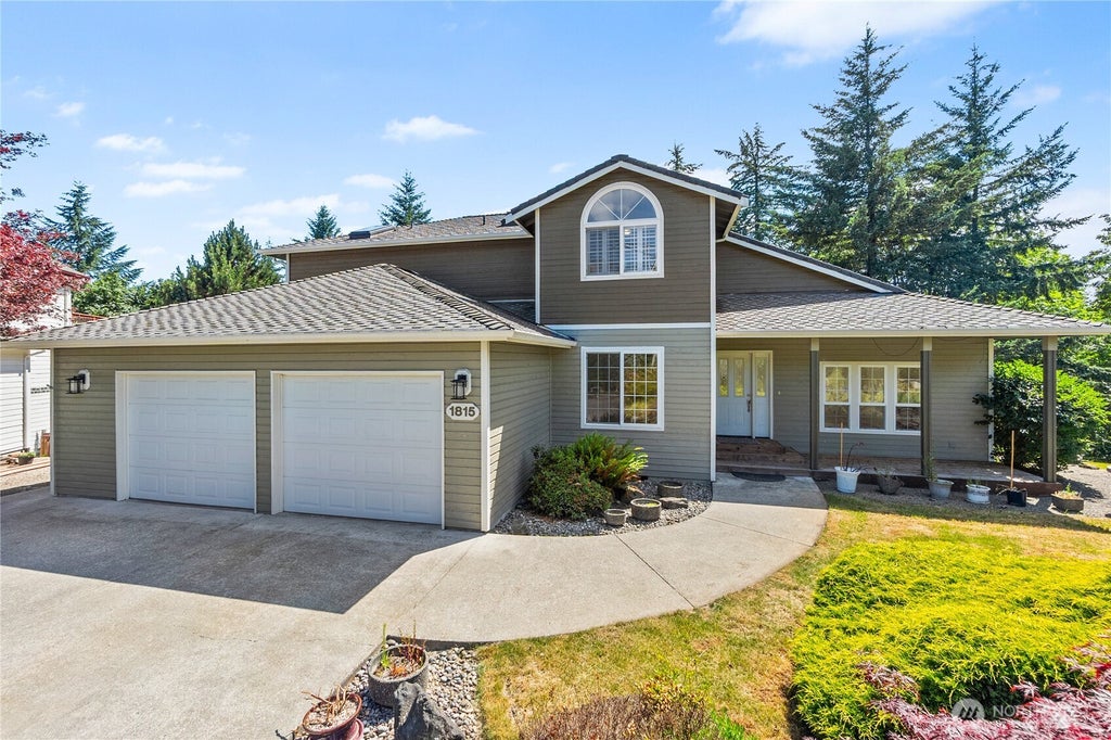 Photo of 1815 Crosby Court SW, Tumwater, WA 98512 (MLS # 2542505)
