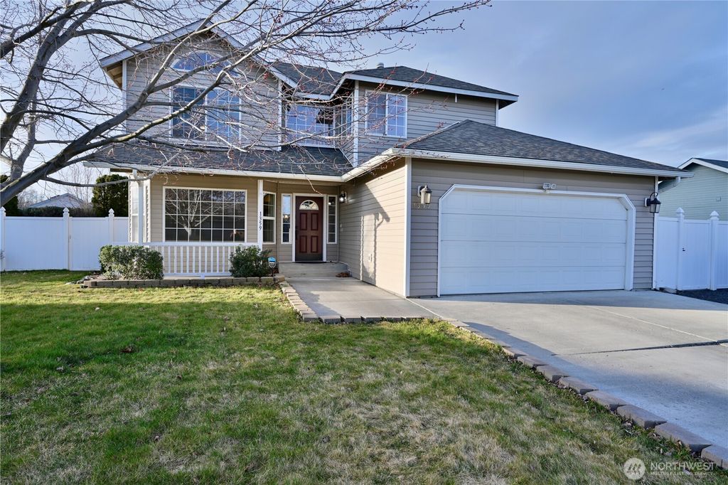 Photo of 1359 Yost Circle NE, Moses Lake, WA 98837 (MLS # 2489517)
