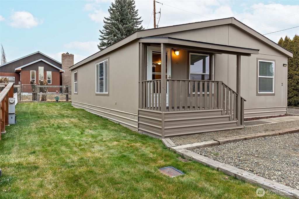 Photo of 105 E Patrick Avenue #2, Kittitas, WA 94934 (MLS # 2471608)