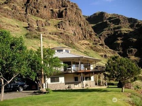 Photo of 37896 Snake River Road, Asotin, WA 99402 (MLS # 2483152)