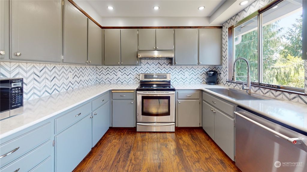 Photo of 4516 145th Place SW, Lynnwood, WA 98087 (MLS # 2062878)