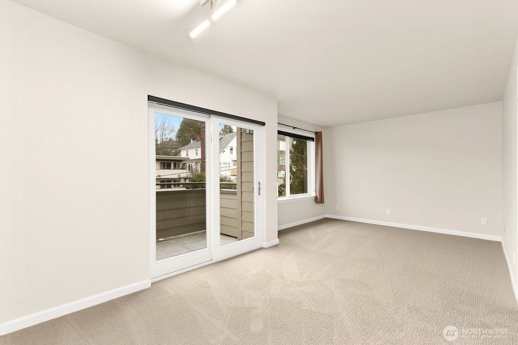 Photo of 3926 1st Avenue NE #31, Seattle, WA 98105 (MLS # 2591297)