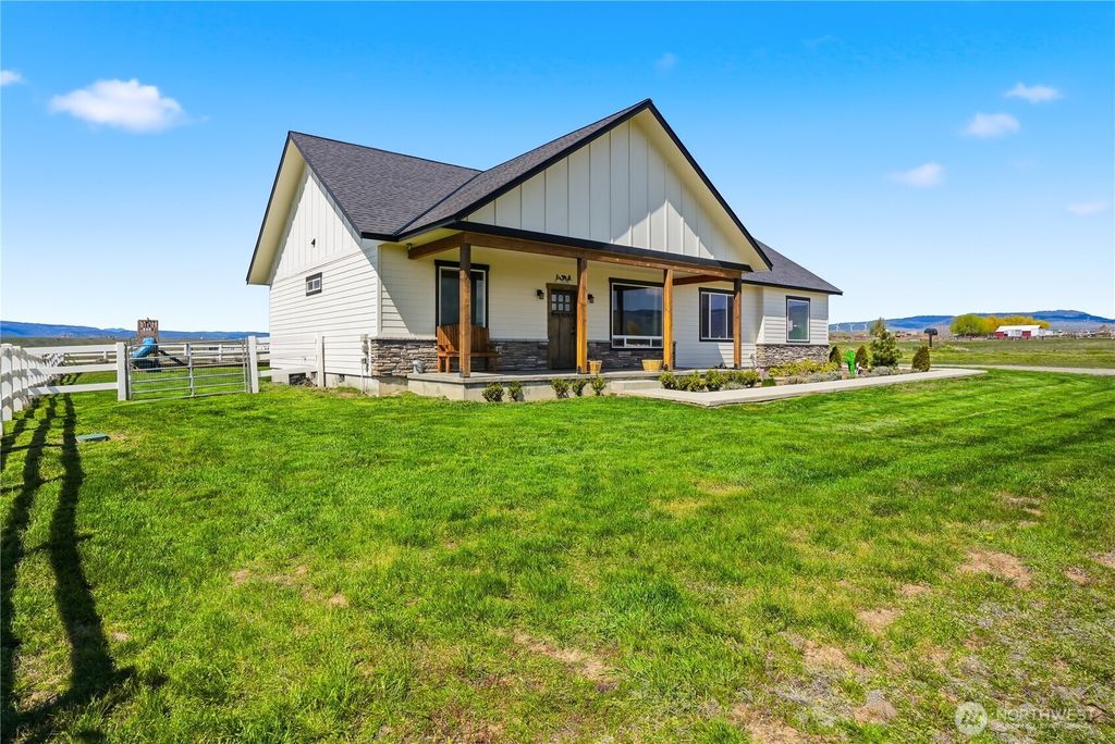 Photo of 2081 Howard Road, Ellensburg, WA 98926 (MLS # 2513959)