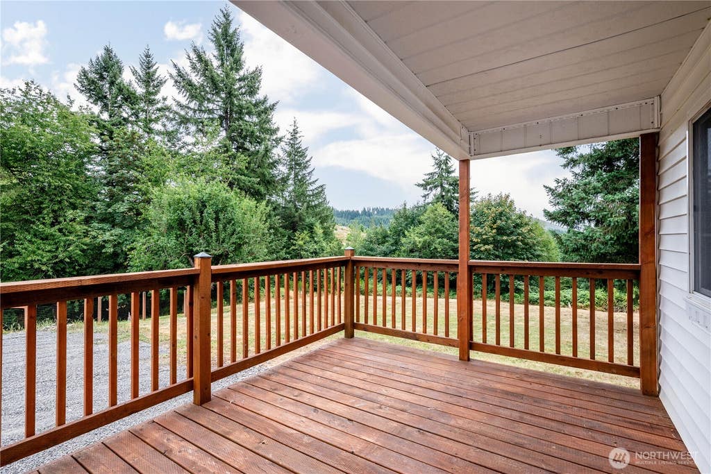 Photo of 1067 Spirit Lake Highway, Castle Rock, WA 98611 (MLS # 2567430)
