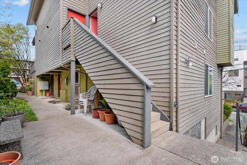 Photo of 1109 N Allen Place #205, Seattle, WA 98103 (MLS # 2512147)