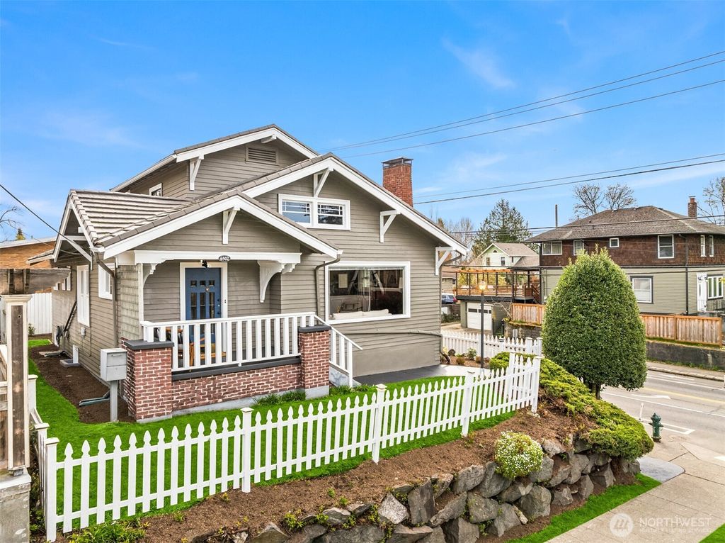 Photo of 6502 17th Avenue NE, Seattle, WA 98115 (MLS # 2353645)