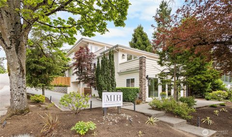 Photo of 1418 Market Street, Kirkland, WA 98033 (MLS # 2526671)