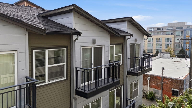 1026 NE 65th Street 519