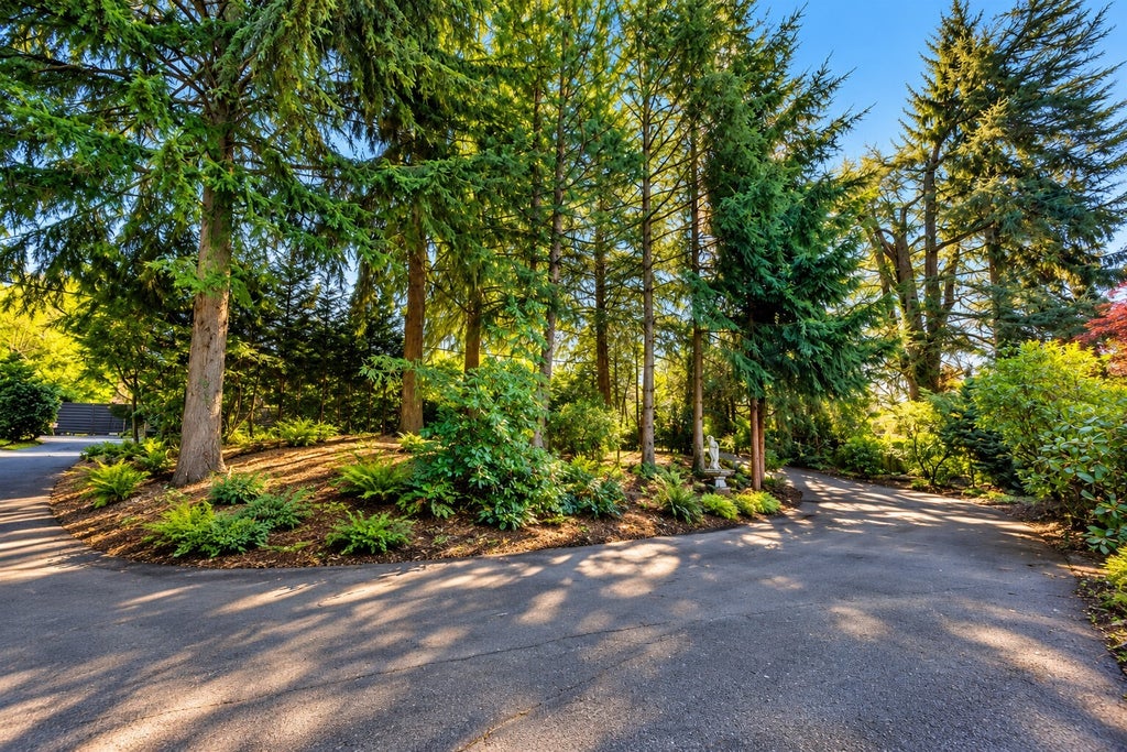 Photo of 2023 92nd Avenue NE, Clyde Hill, WA 98004 (MLS # 2595775)