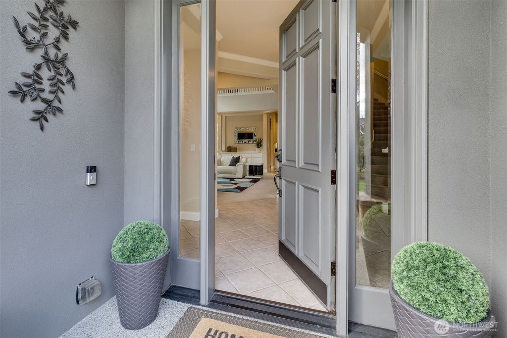 Photo of 20614 NE 28th Court, Sammamish, WA 98074 (MLS # 2479014)