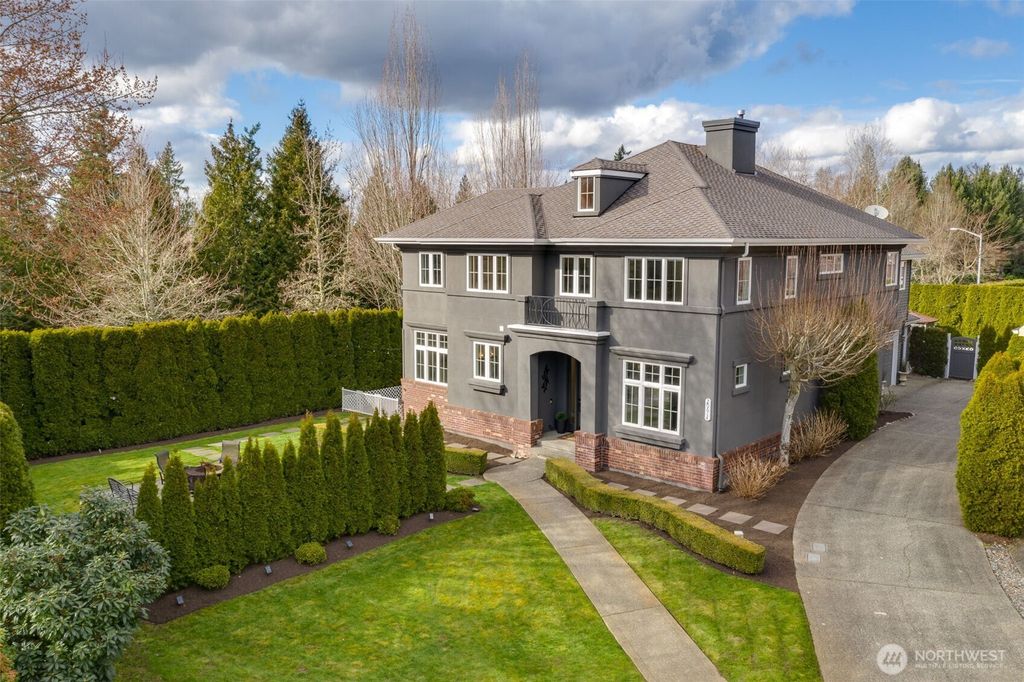 Photo of 20614 NE 28th Court, Sammamish, WA 98074 (MLS # 2479014)