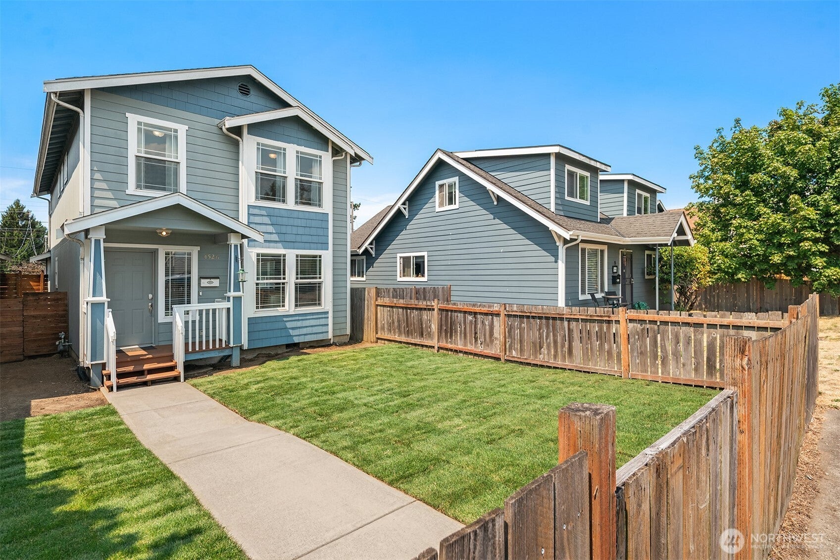 4526 S Warner