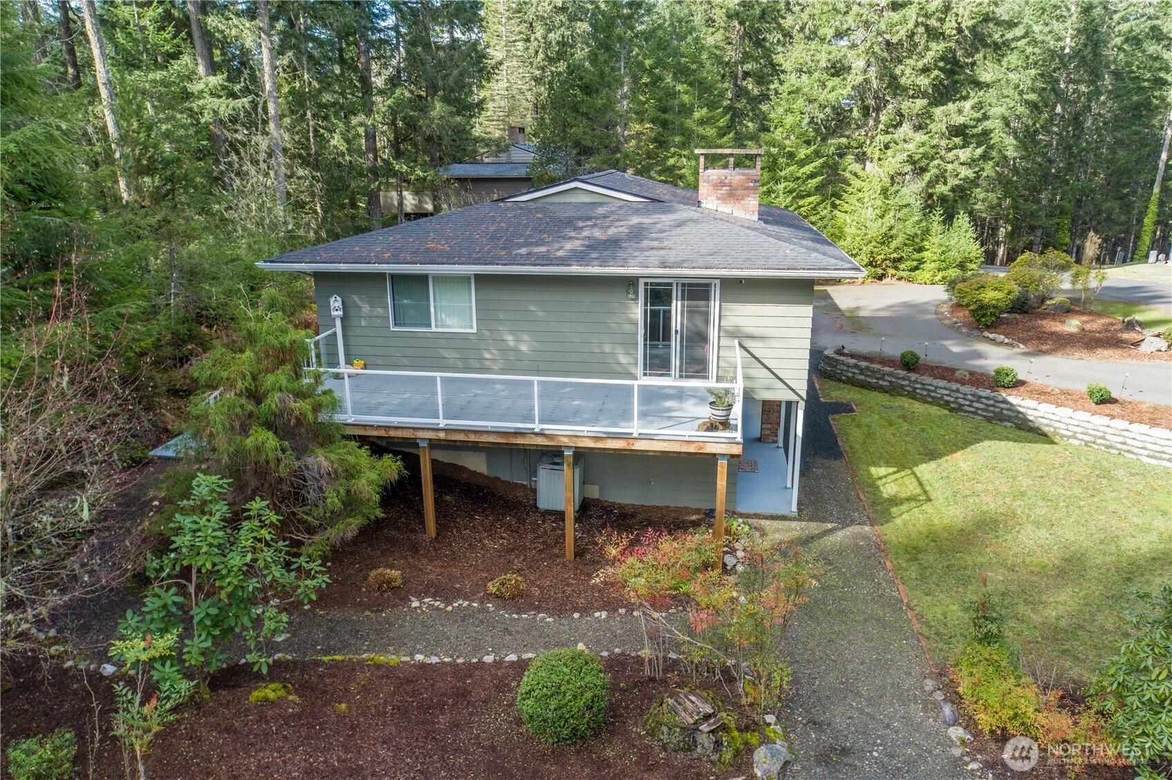 530 E Country Club Drive E