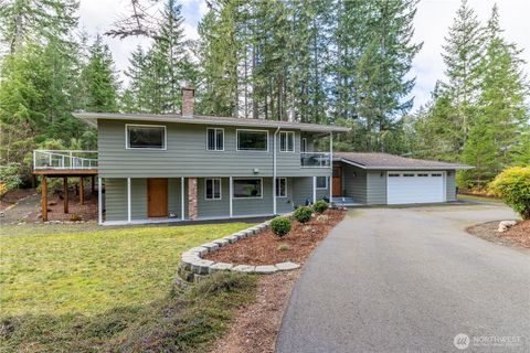 Photo of 530 E Country Club Drive E, Union, WA 98592 (MLS # 2490054)