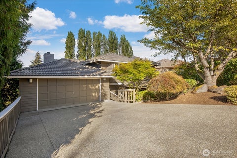 Photo of 4618 NE 89th Street, Seattle, WA 98115 (MLS # 2582687)
