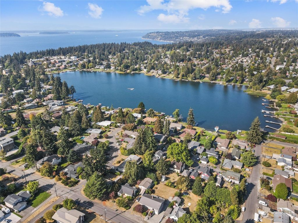 Photo of 1218 SW 158th Street, Burien, WA 98166 (MLS # 2003261)
