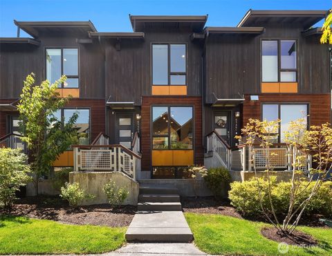 Photo of 6546 32nd Avenue NE #B, Seattle, WA 98115 (MLS # 2543318)