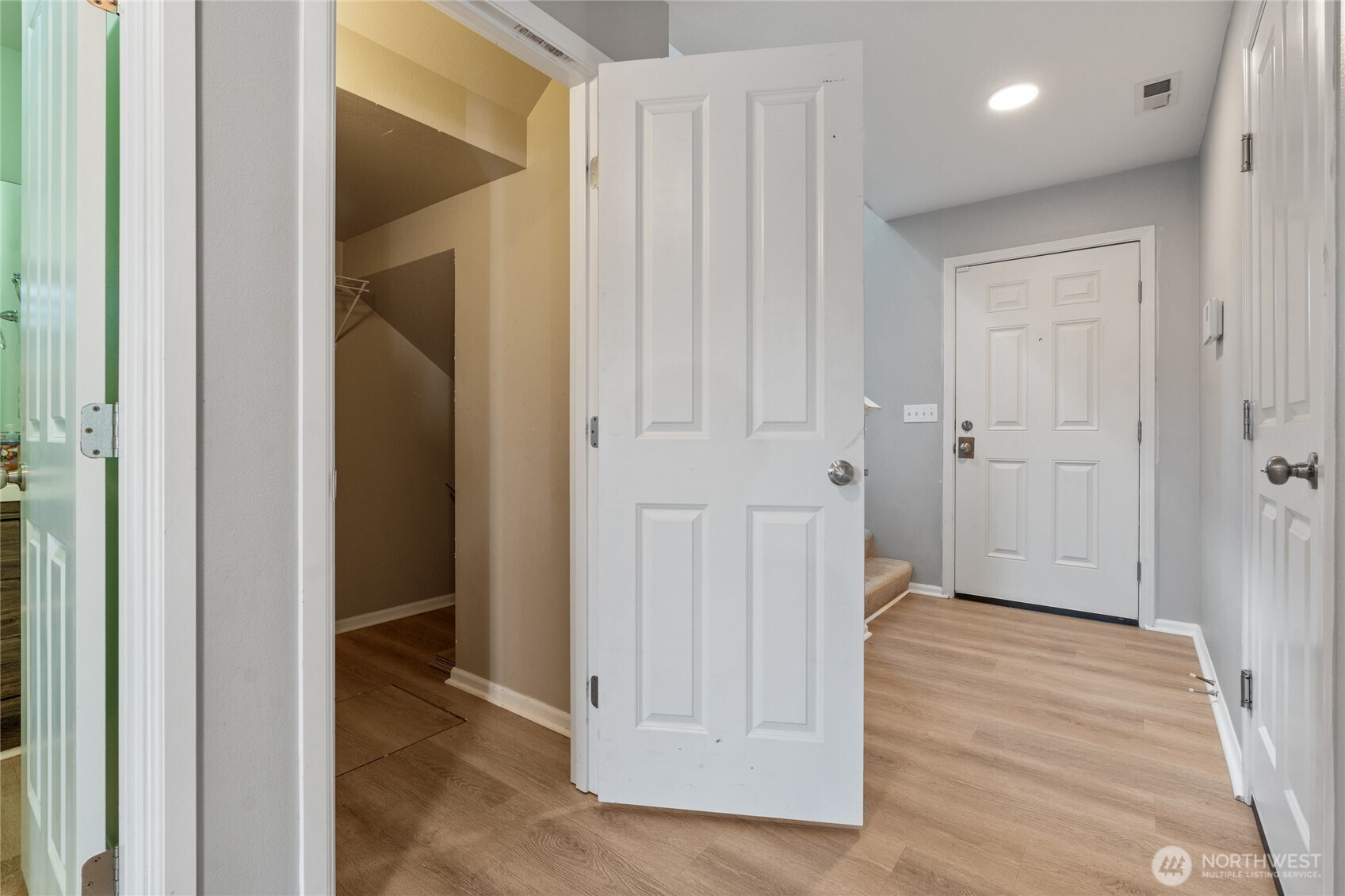 10024 Cochrane Avenue SE