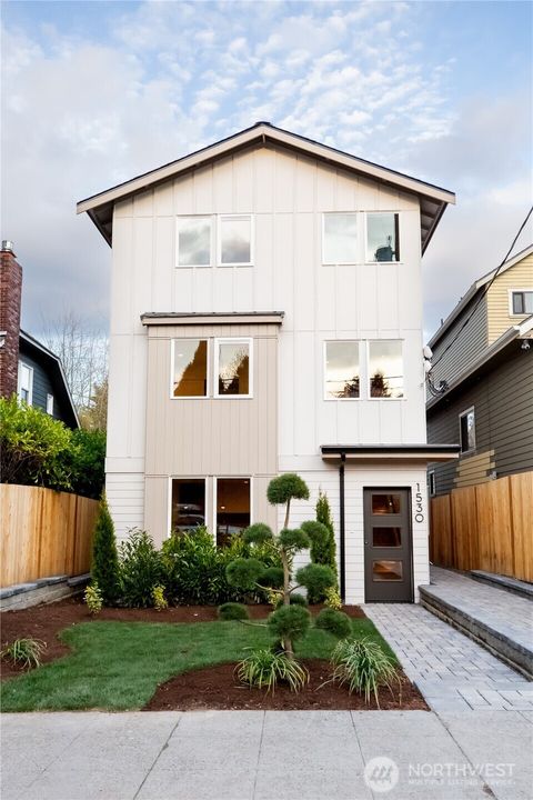 Photo of 1530 25th Ave Ave, Seattle, WA 98122 (MLS # 2497708)
