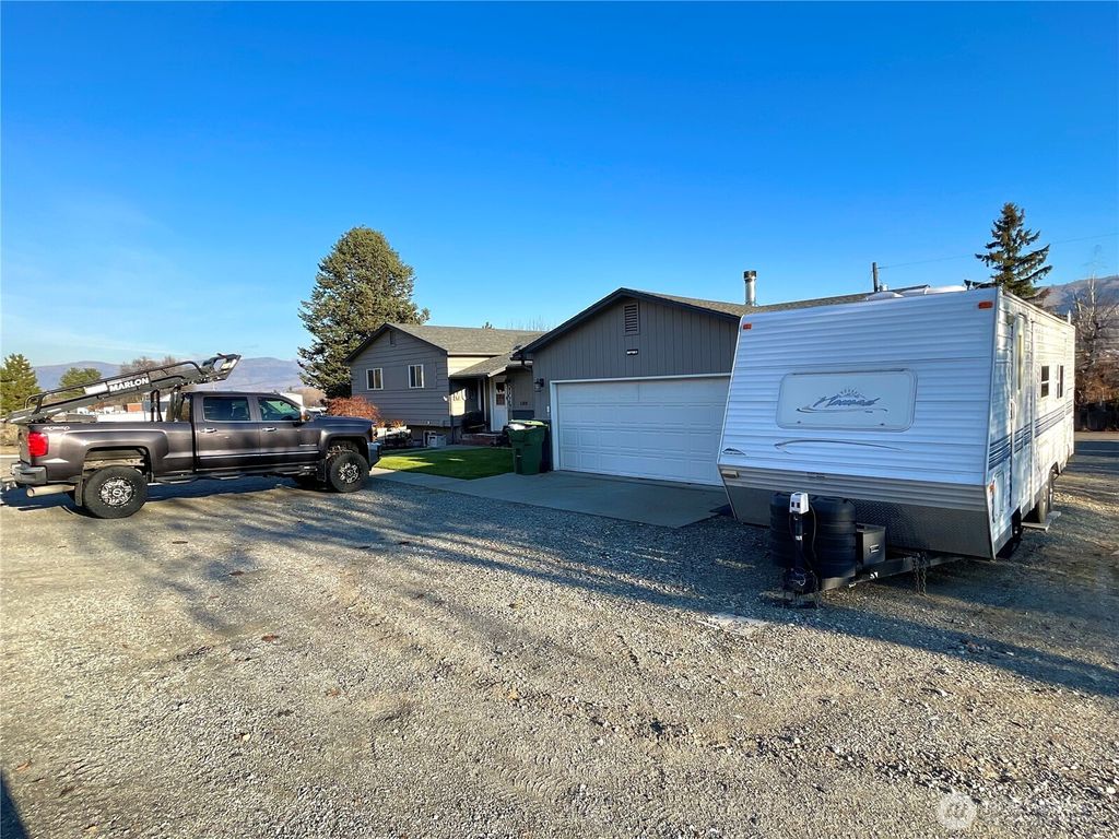 Photo of 1180 4th Avenue N, Okanogan, WA 98840 (MLS # 2457038)