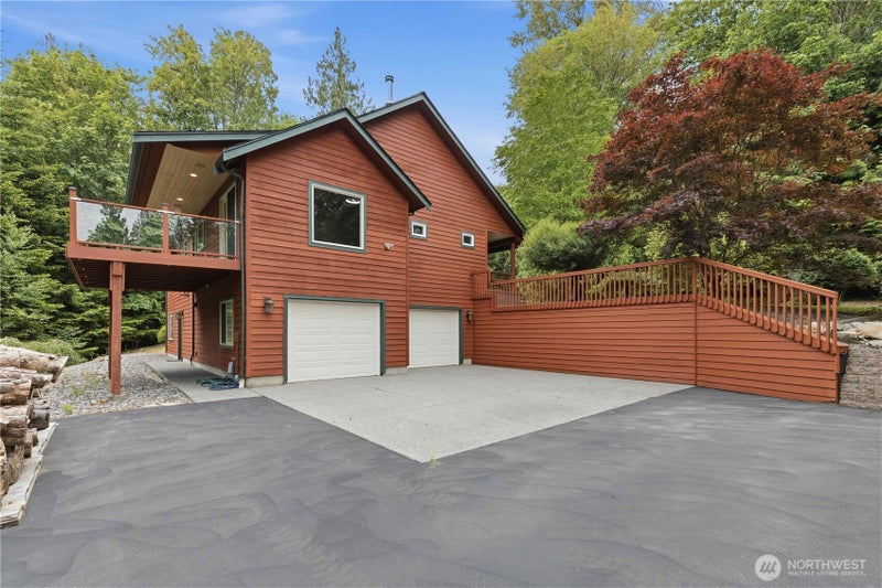 3145 Lakeshore Road