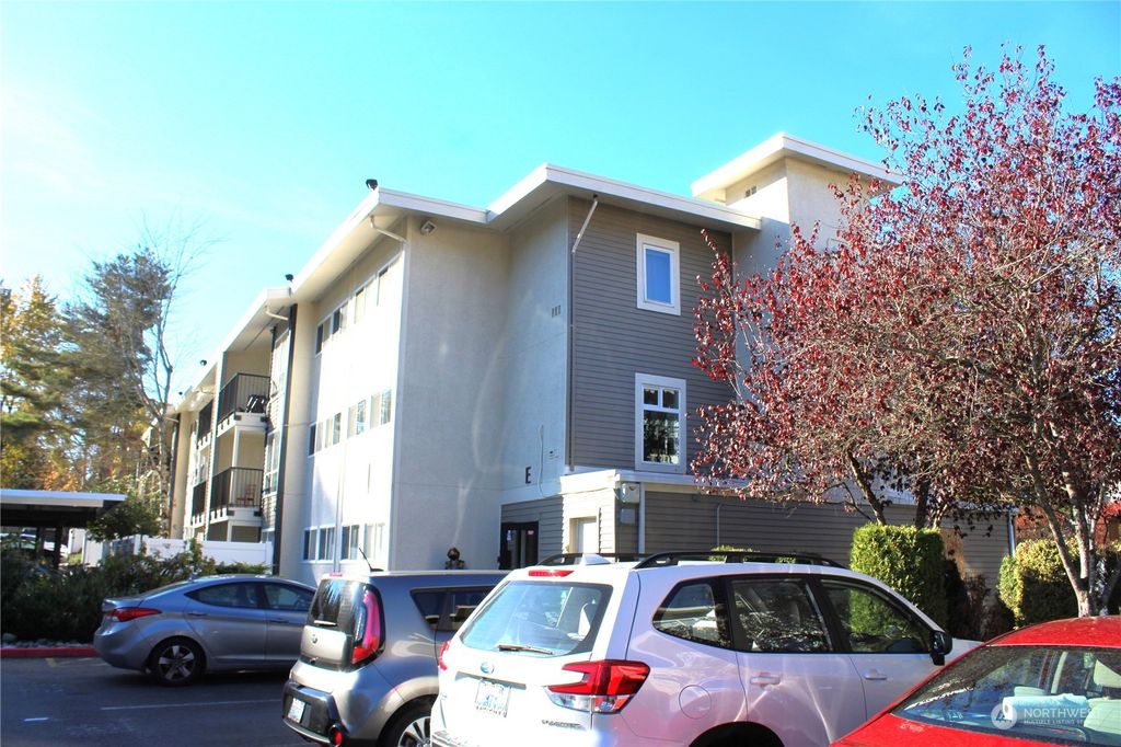 Photo of 12701 NE 9th Place #D305, Bellevue, WA 98005 (MLS # 2018761)