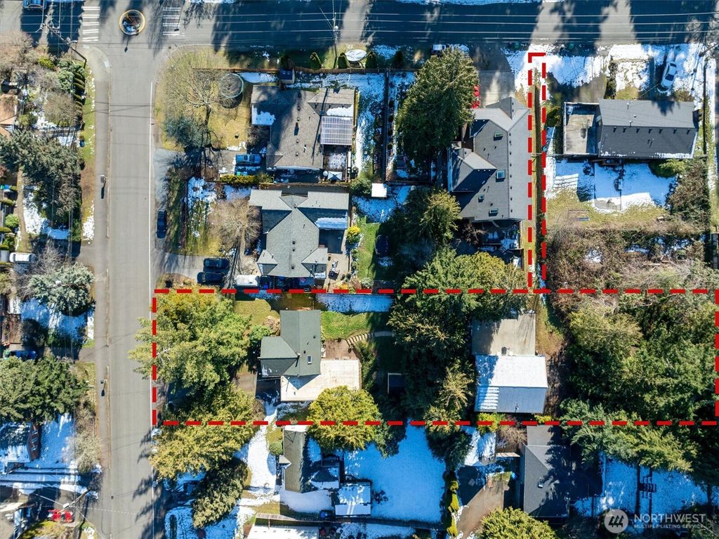 Photo of 17017 10th Avenue NE, Shoreline, WA 98155 (MLS # 2412226)