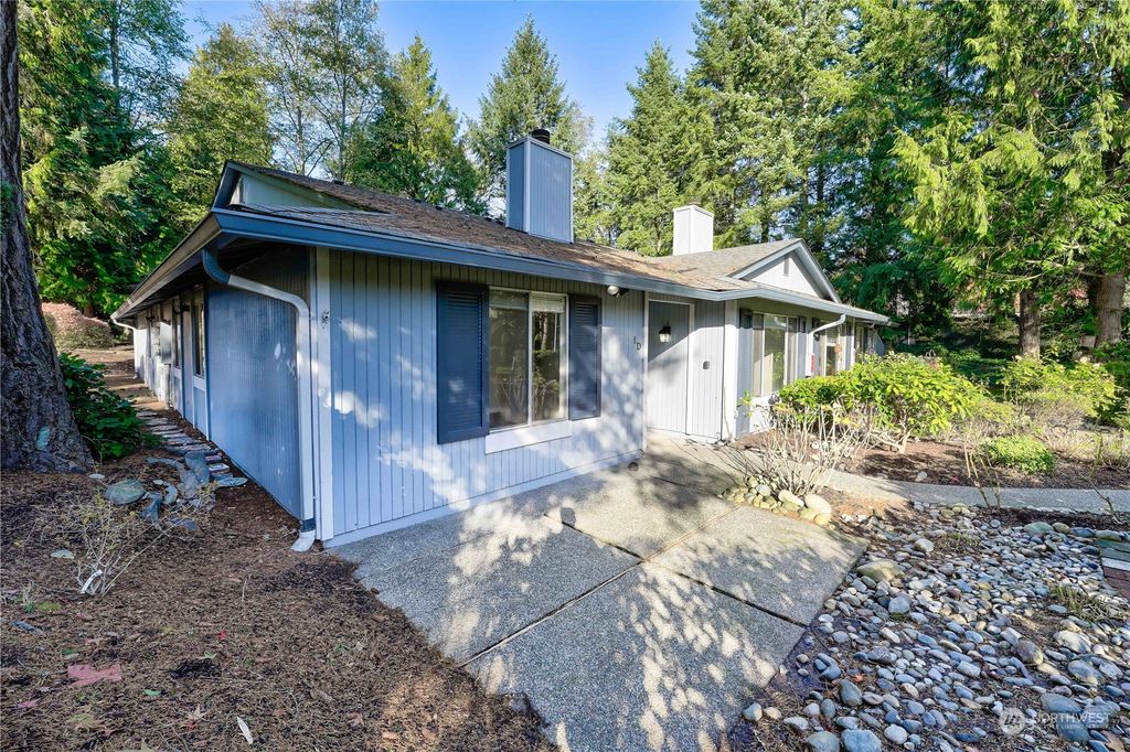 Photo of 512 S 321st Street #8D, Federal Way, WA 98003 (MLS # 2177833)