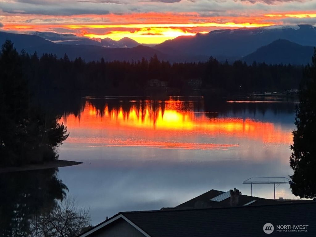 Photo of 4614 Lakeridge Drive E, Lake Tapps, WA 98391 (MLS # 2459156)