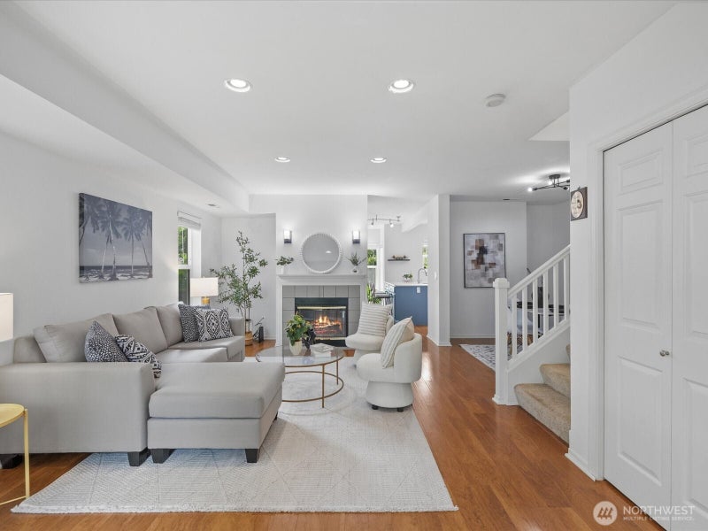 11613 Grove Drive