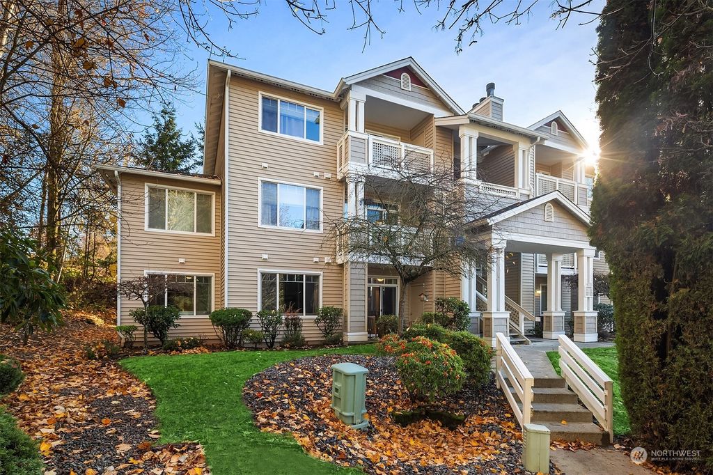 Photo of 15300 112th Avenue NW #C101, Bothell, WA 98011 (MLS # 2180818)