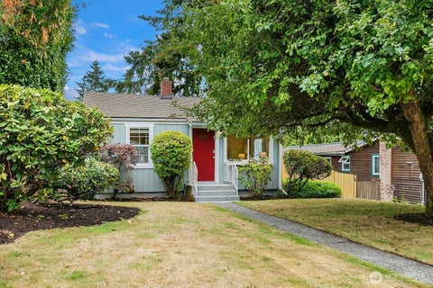 Photo of 4719 S Pearl Street, Seattle, WA 98118 (MLS # 2582816)