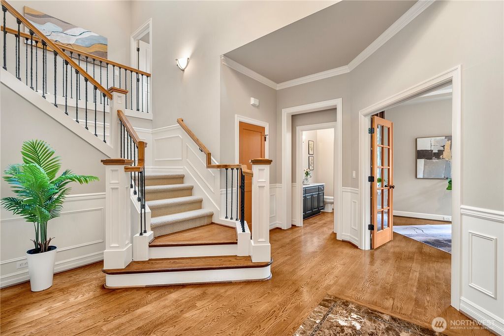 Photo of 16022 SE 45th PL Pl, Bellevue, WA 98006 (MLS # 2345940)