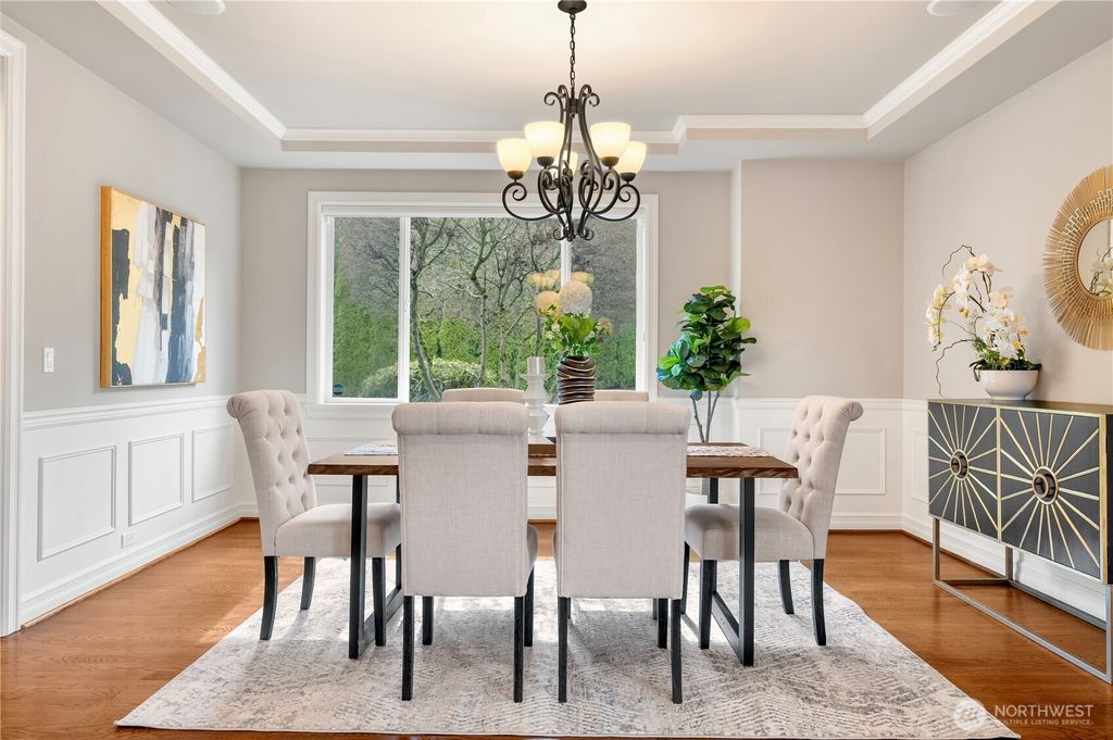 Photo of 16022 SE 45th PL Pl, Bellevue, WA 98006 (MLS # 2345940)