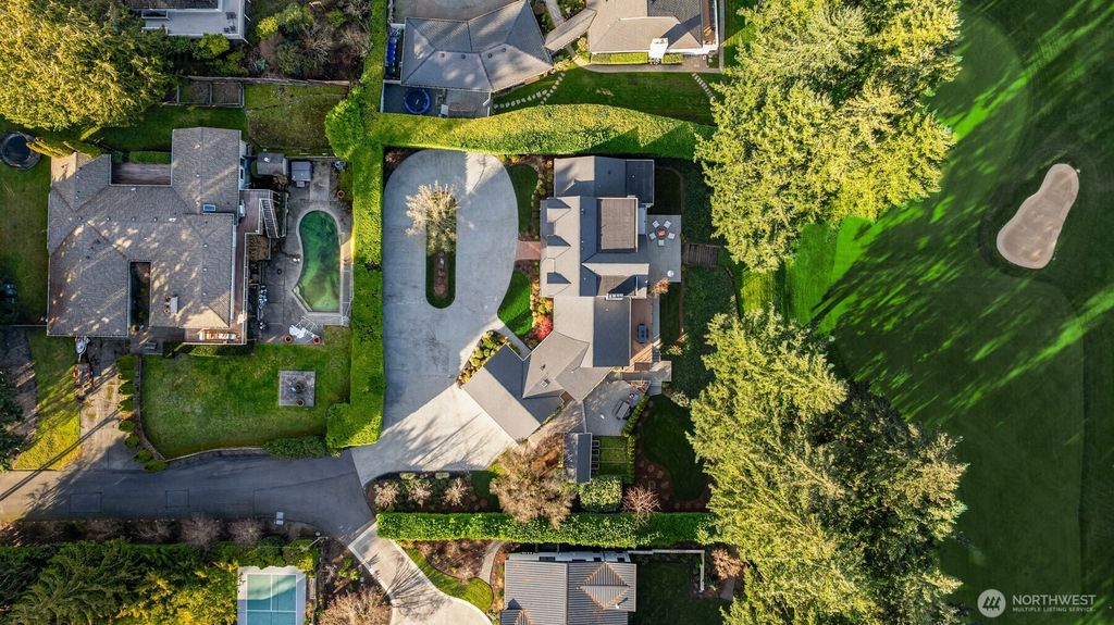 Photo of 2242 79th Avenue NE, Medina, WA 98039 (MLS # 2490326)