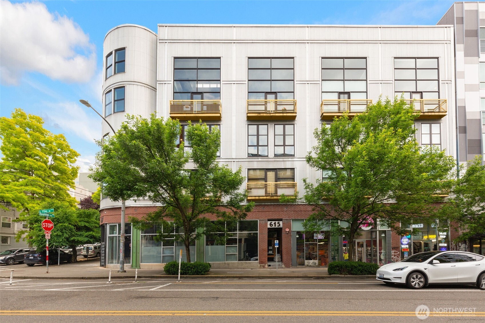 615 E Pike Street 306
