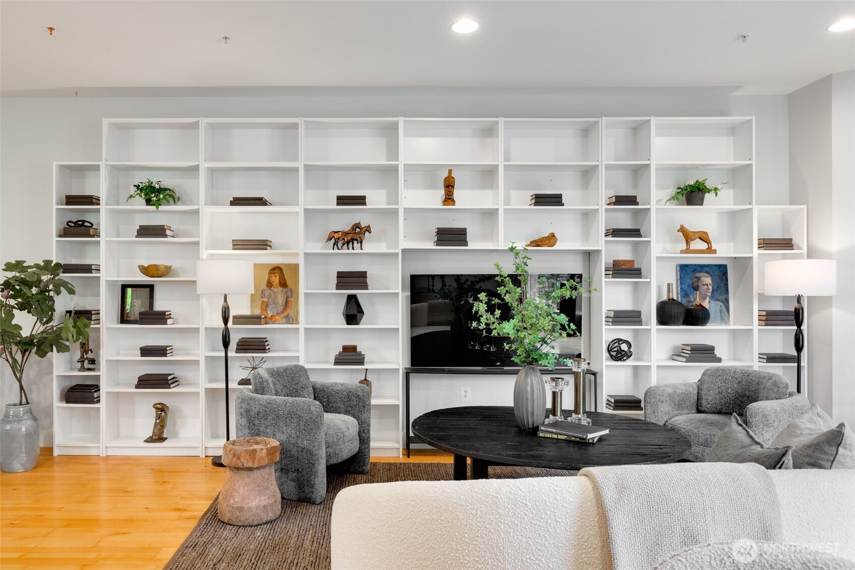615 E Pike Street 306