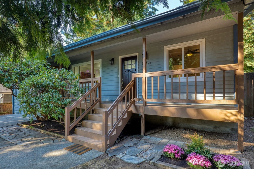 Photo of 13715 26th Avenue NE, Seattle, WA 98125 (MLS # 2572363)