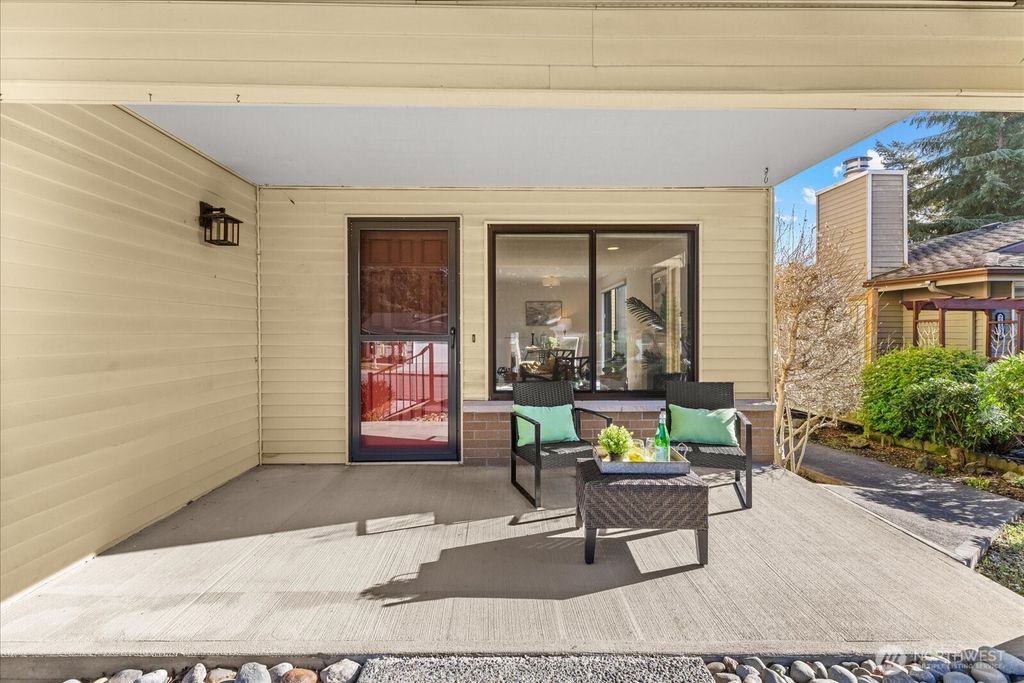 Photo of 24504 13th Avenue S, Des Moines, WA 98198 (MLS # 2480132)