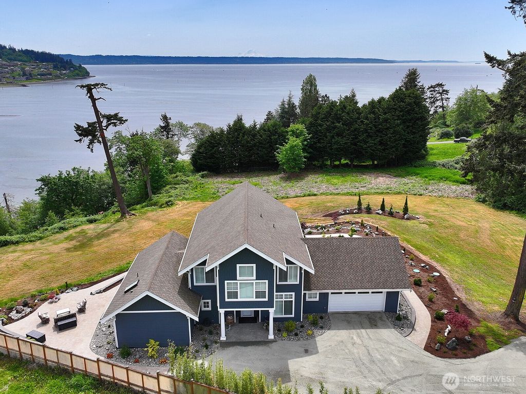 Photo of 8065 George Drive, Clinton, WA 98236 (MLS # 2512534)